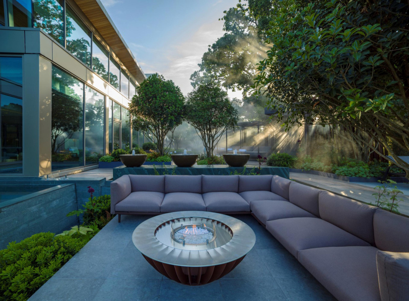 1_8.-Outdoor-sofa-Cottonmill-Spa